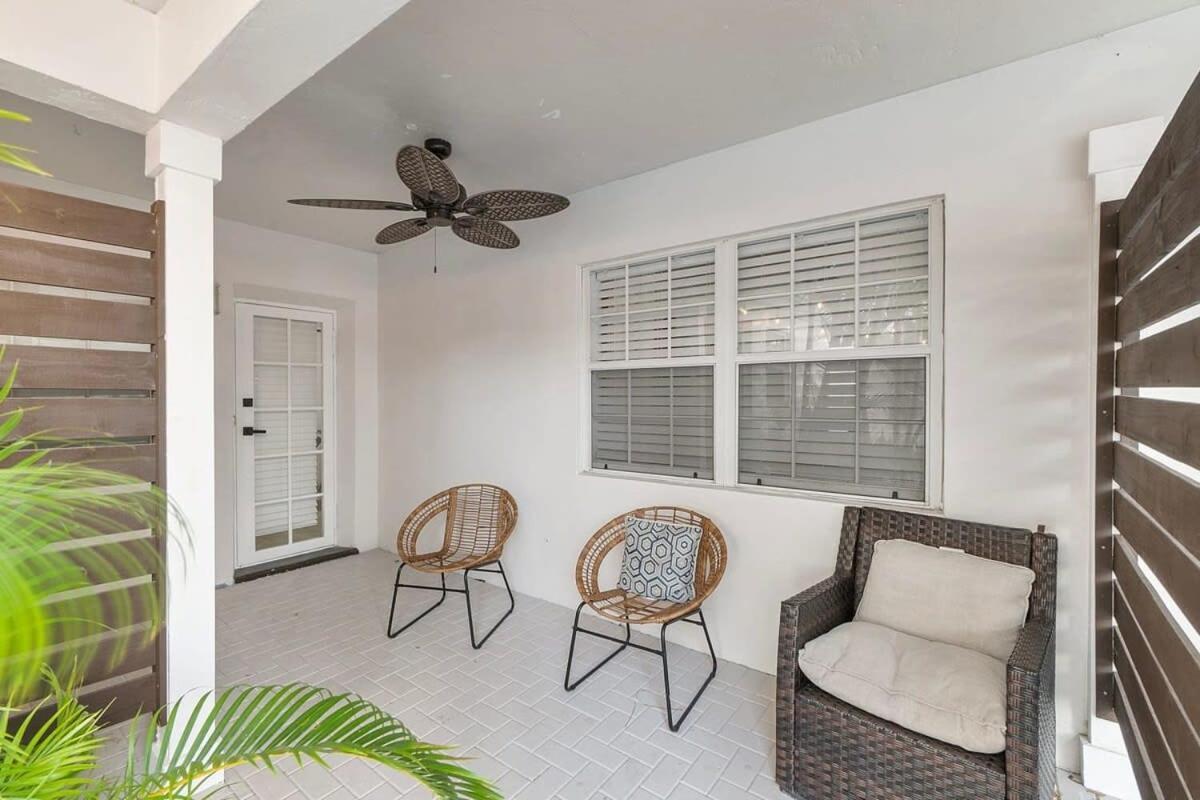 Walk To Las Olas Banyan Room Palm Paradise Inn Fort Lauderdale Esterno foto
