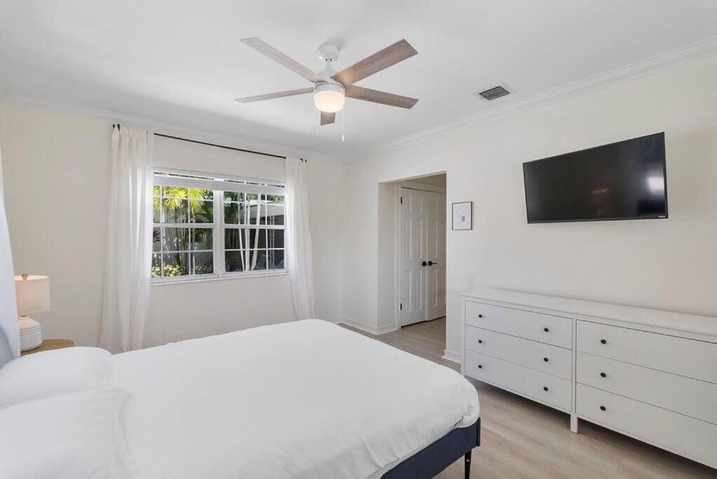Walk To Las Olas Banyan Room Palm Paradise Inn Fort Lauderdale Esterno foto