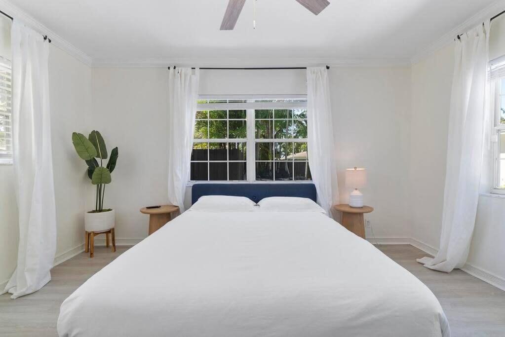 Walk To Las Olas Banyan Room Palm Paradise Inn Fort Lauderdale Esterno foto