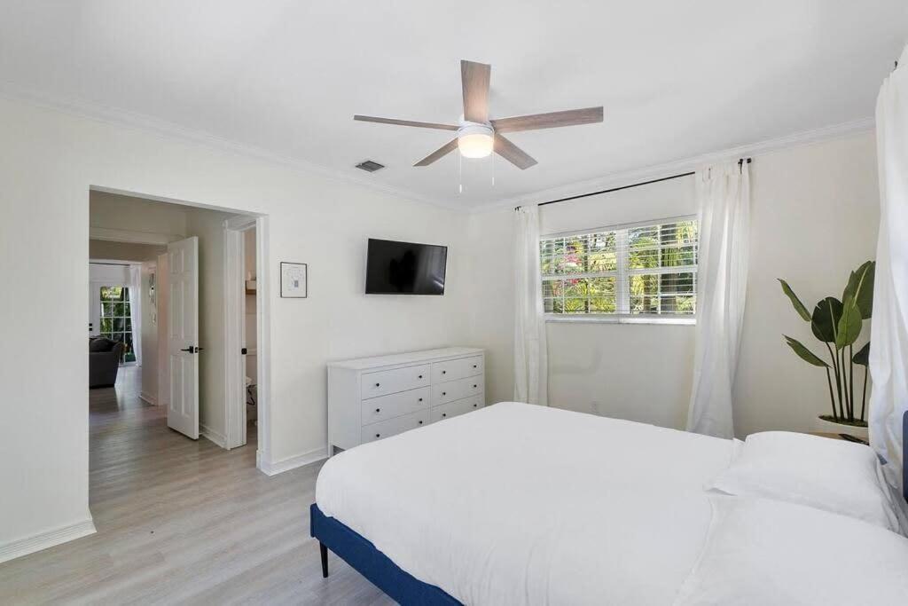 Walk To Las Olas Banyan Room Palm Paradise Inn Fort Lauderdale Esterno foto